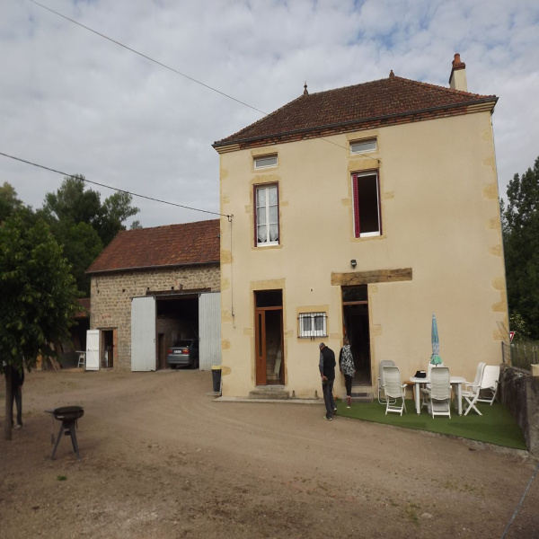 Offres de location Maison Bourg-le-Comte 71110