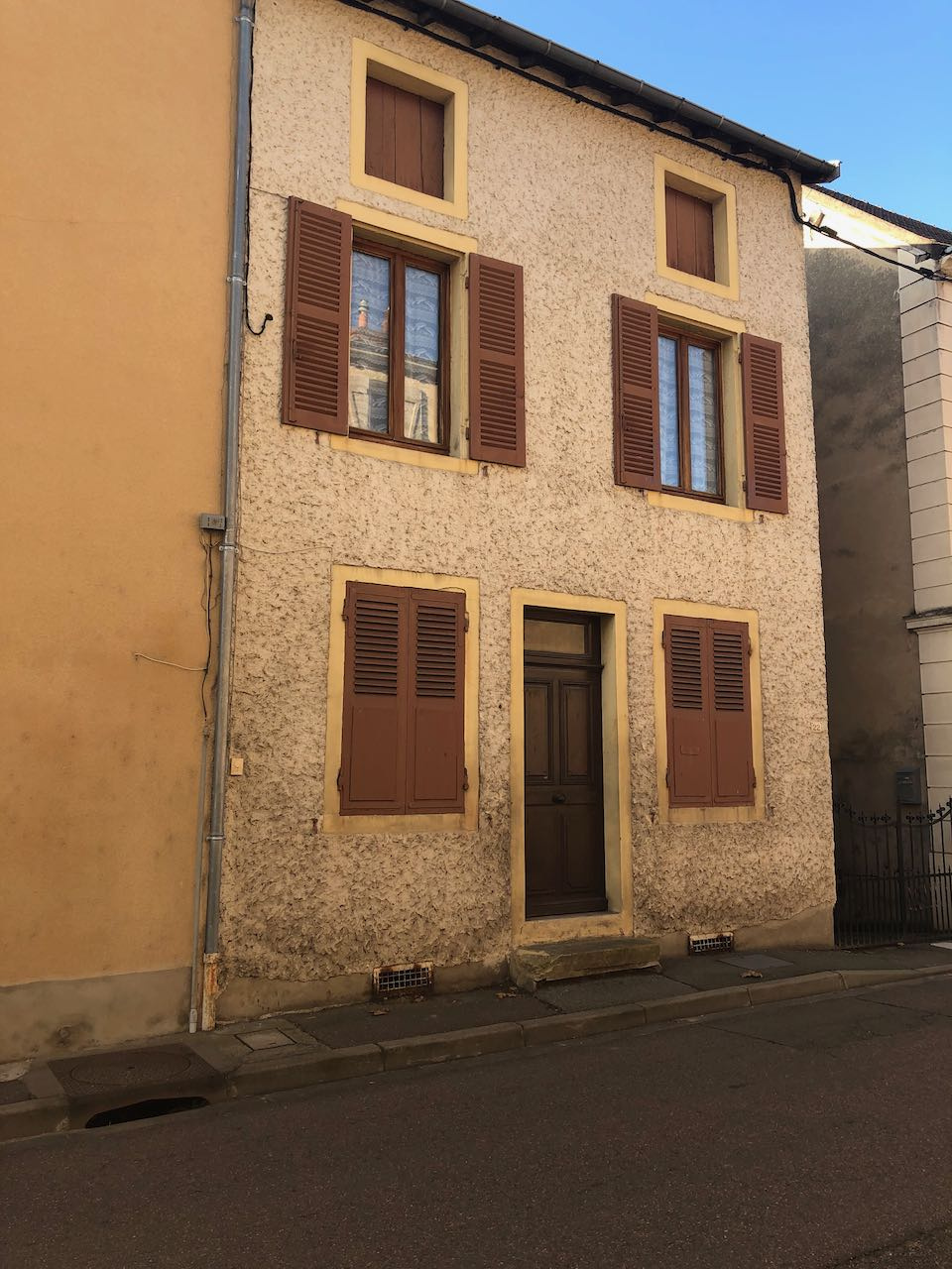 APPARTEMENT TYPE 2 PROCHE CENTRE VILLE